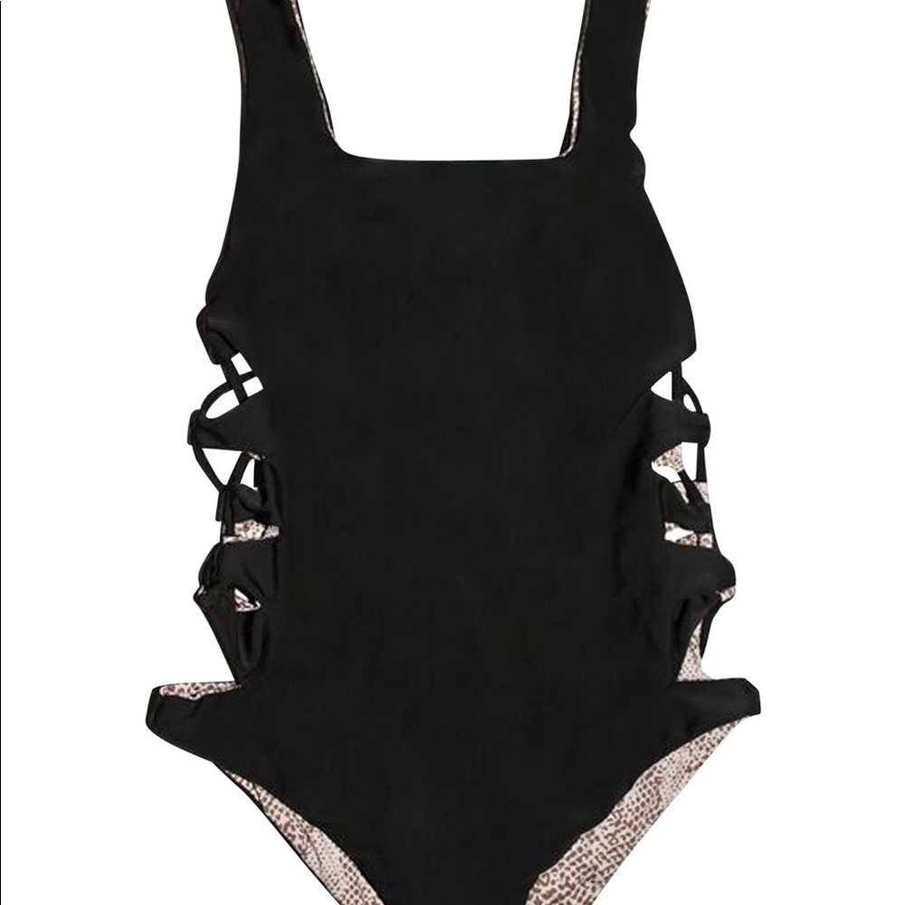 Acacia swimsuit - Hideaway in color shadow